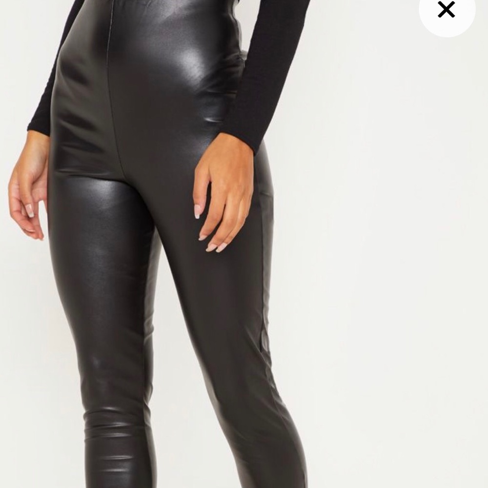 PRETTYLITTLETHING - Black Faux Leather Leggings